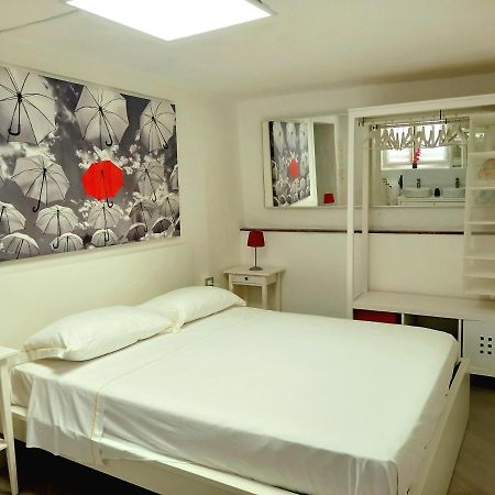 Ombrellorosso Apartment Cagliari Ngoại thất bức ảnh