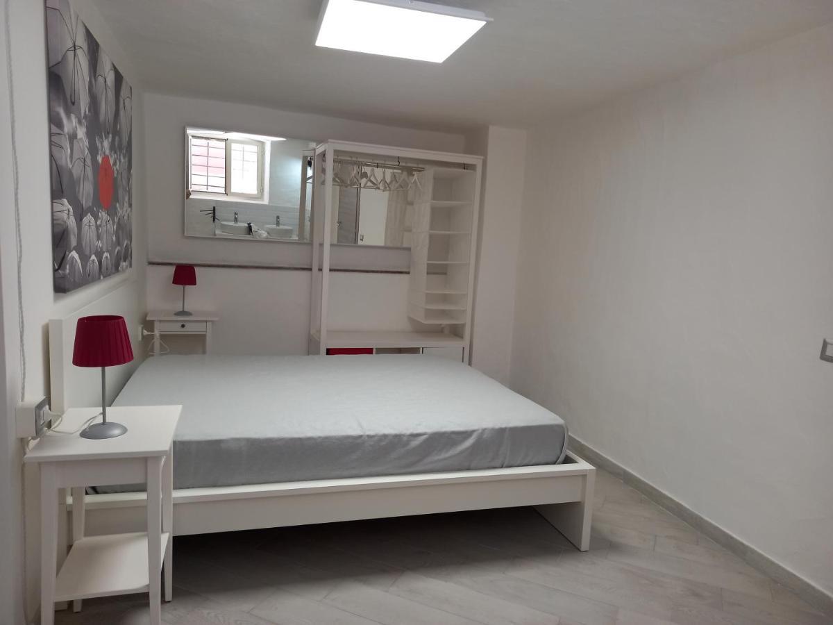 Ombrellorosso Apartment Cagliari Ngoại thất bức ảnh