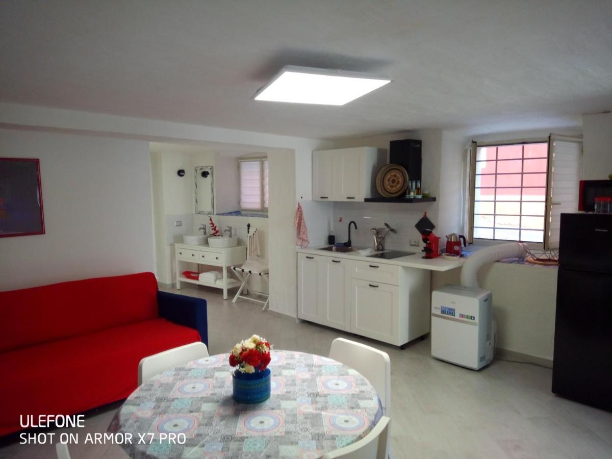 Ombrellorosso Apartment Cagliari Ngoại thất bức ảnh